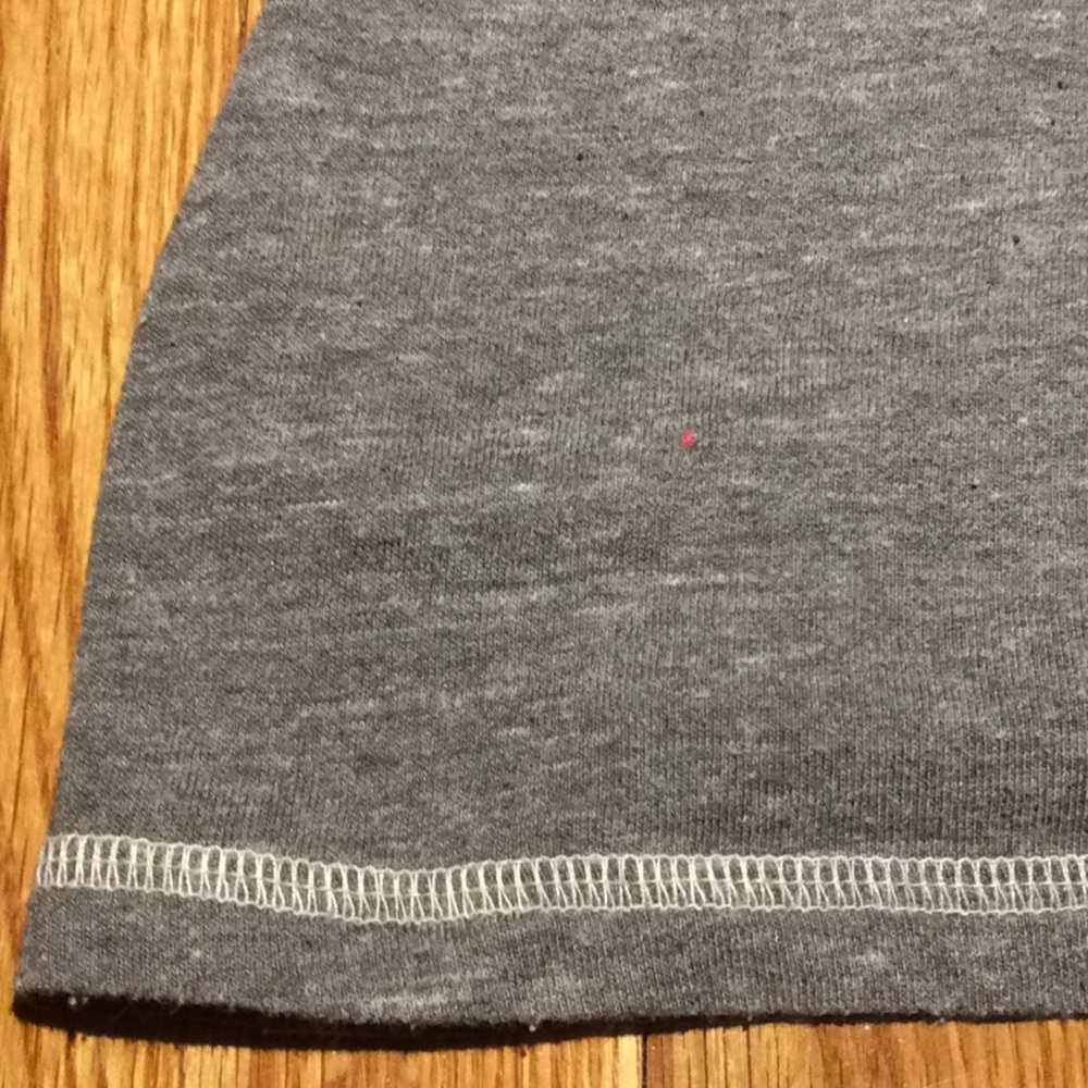 Cincinnati Reds women’s size small - Picture 5 of 6